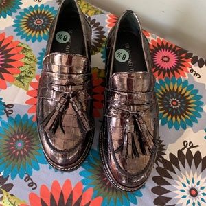 Stuart Weitzman Metallic Platform Shoe with Tassle